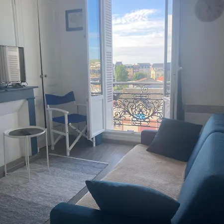Cosy Vue Apartament *